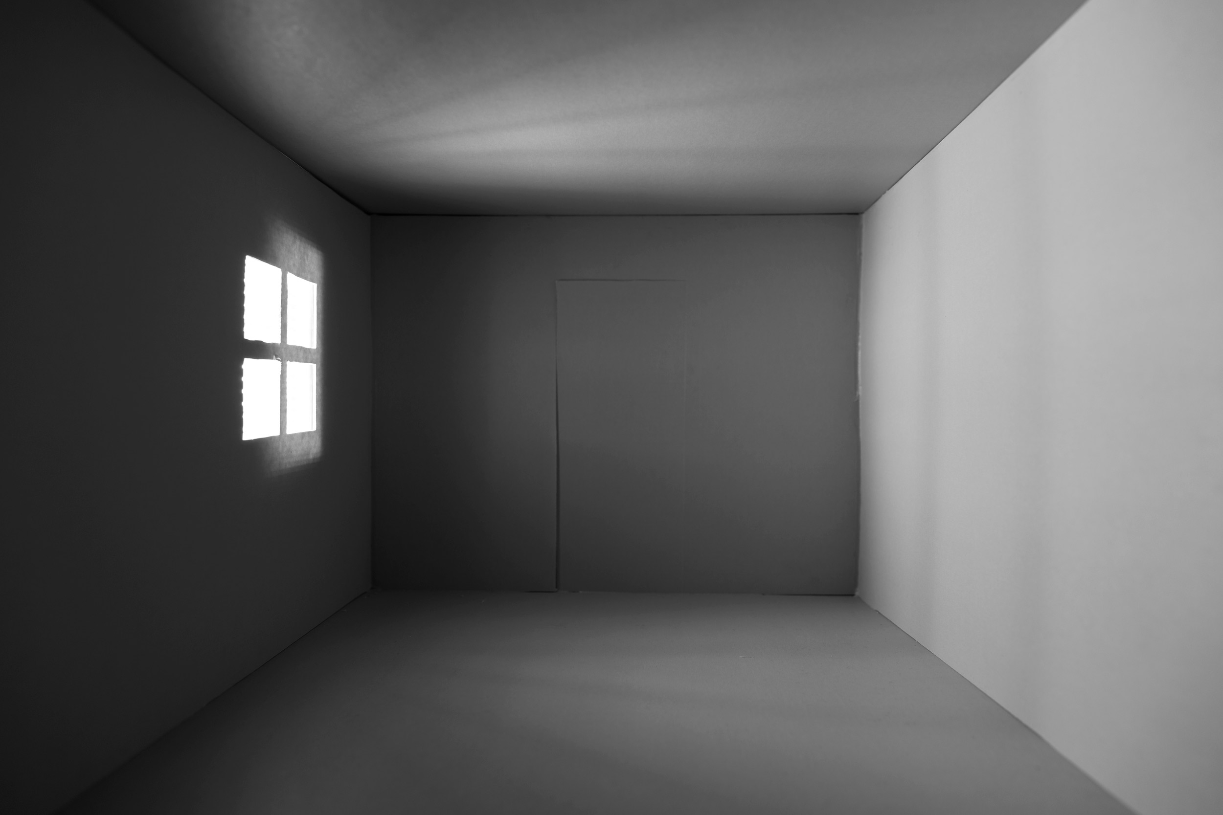 Raum und Licht (Tageslicht durch Fenster)